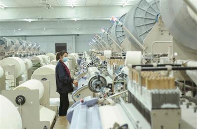 產(chǎn)業(yè)援疆助力兵團(tuán)經(jīng)濟(jì)社會(huì)高質(zhì)量發(fā)展紀(jì)實(shí)——紡織技術(shù)開發(fā)篇